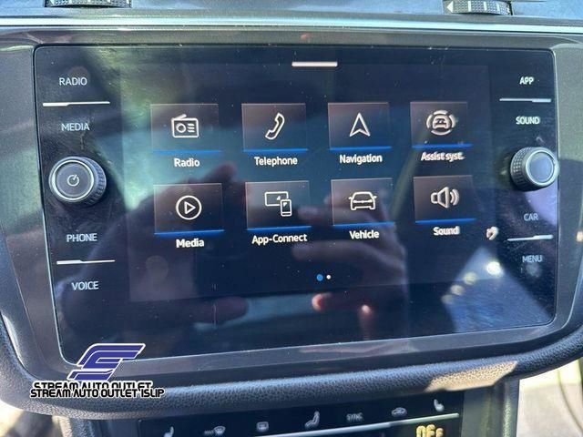 Used 2023 Volkswagen Tiguan SE image 26