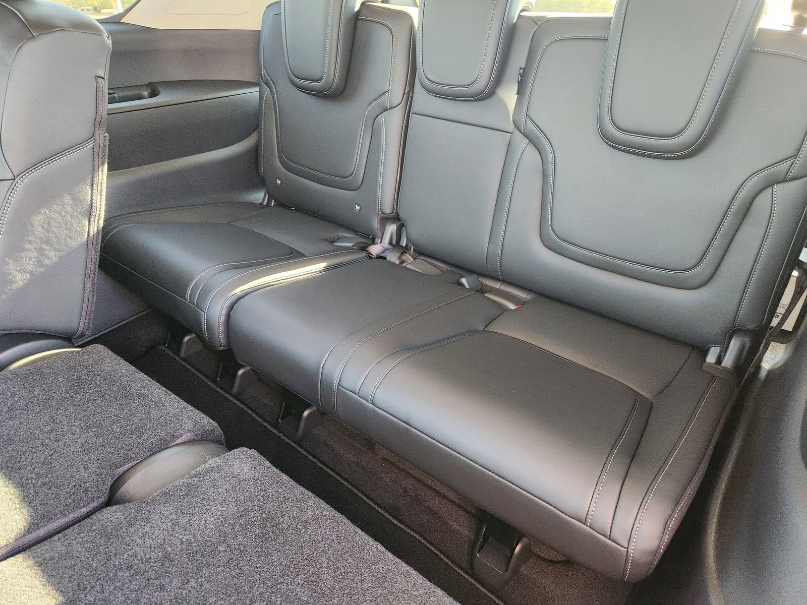 New 2026 Nissan Armada SV image 26