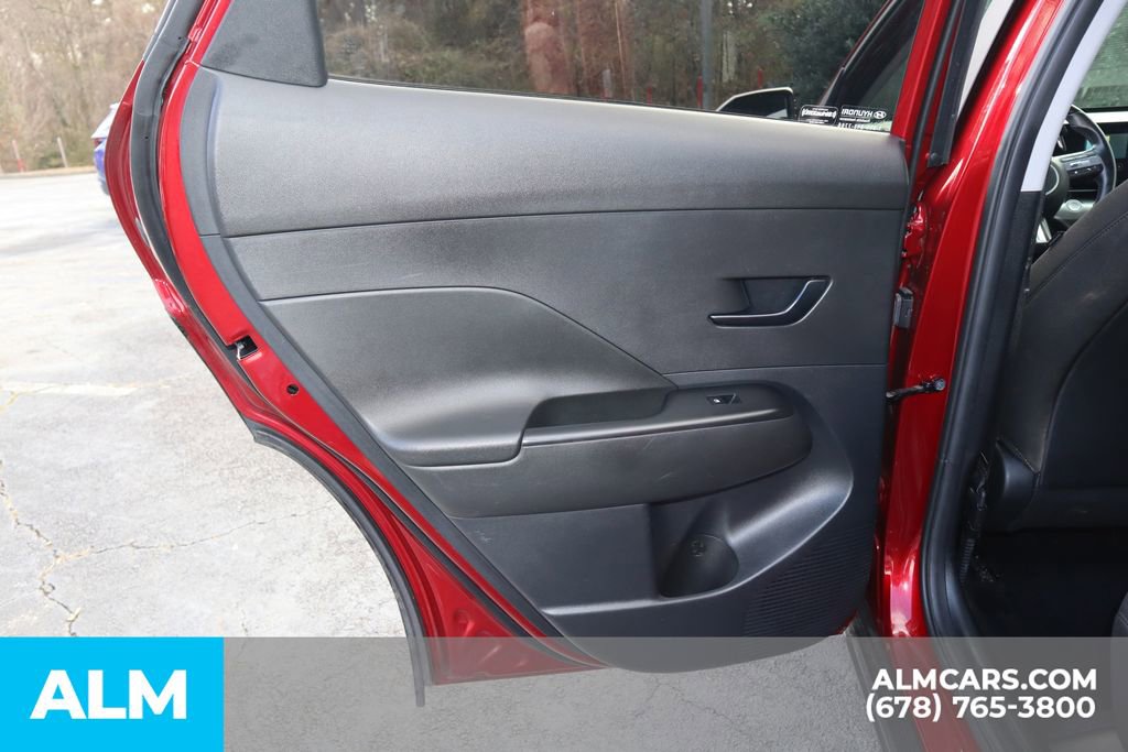 Used 2025 Hyundai Kona SEL image 19