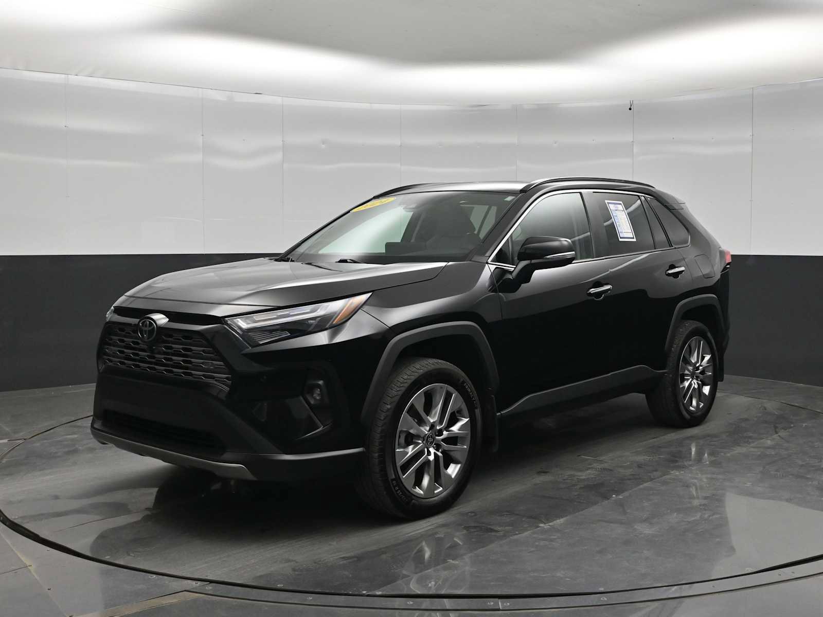 Used 2024 Toyota RAV4 Limited w/ Advanced Technology Package AWD/4WD image 4