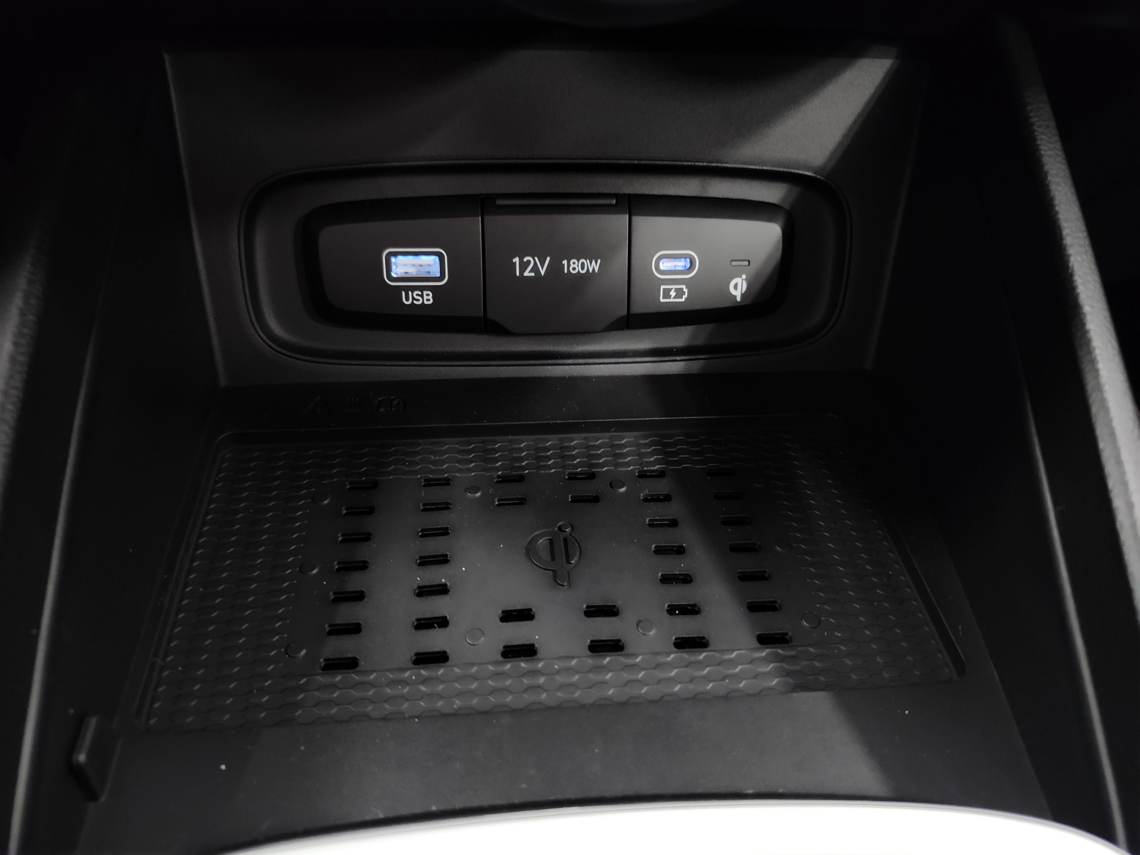 New 2025 Hyundai Venue Limited image 9