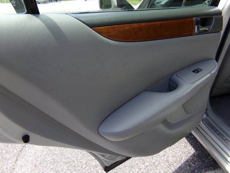 Used 2005 Lexus ES 330 FWD image 44