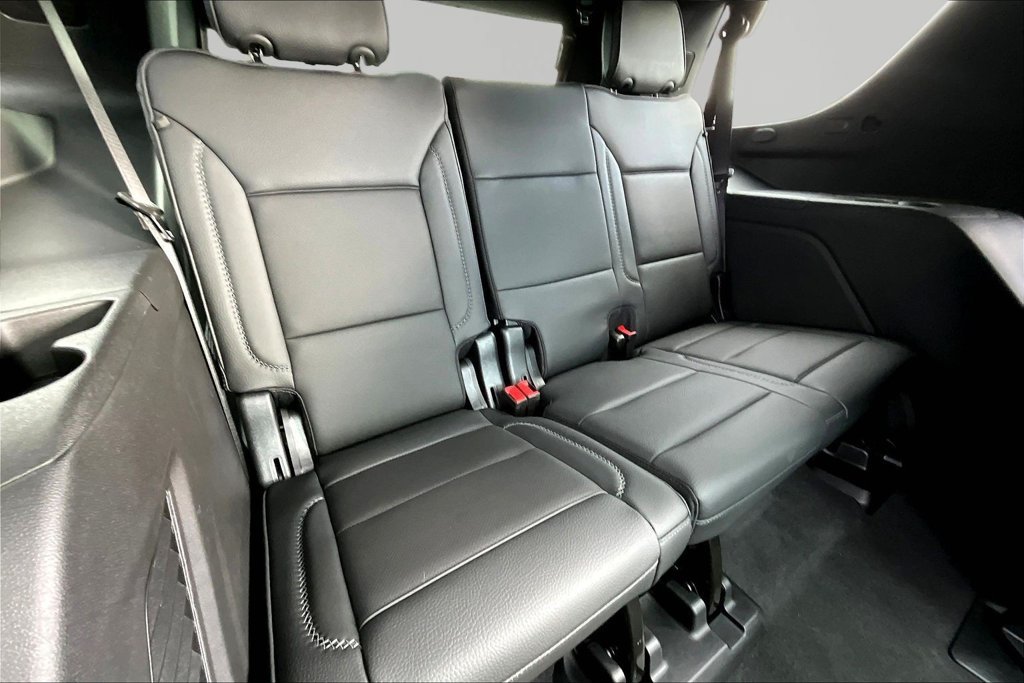 Used 2026 GMC Yukon Denali w/ Denali Reserve Package AWD/4WD image 27