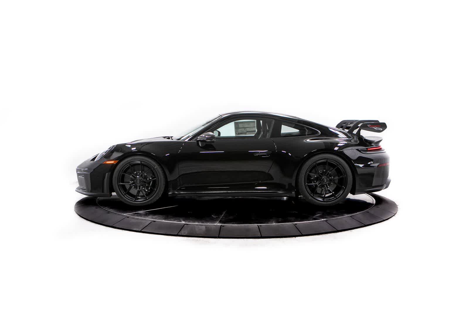 New 2026 Porsche 911 GT3 RWD image 2