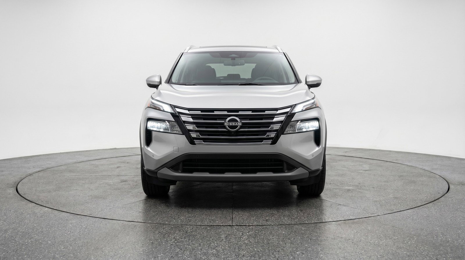 Used 2025 Nissan Rogue SV FWD image 2