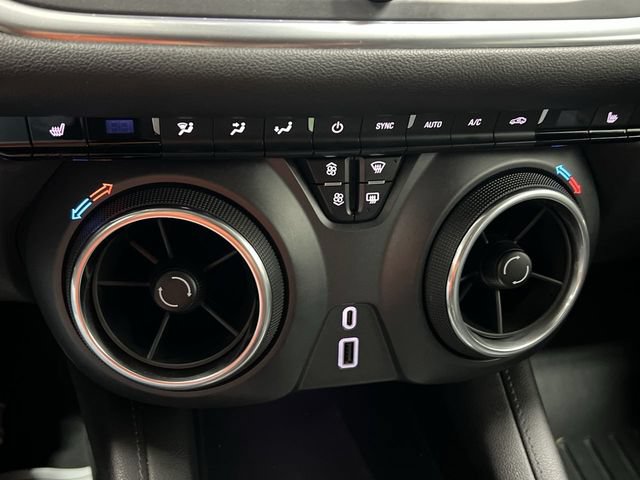 Used 2020 Chevrolet Blazer LT w/ Sound & Technology Package AWD/4WD image 19