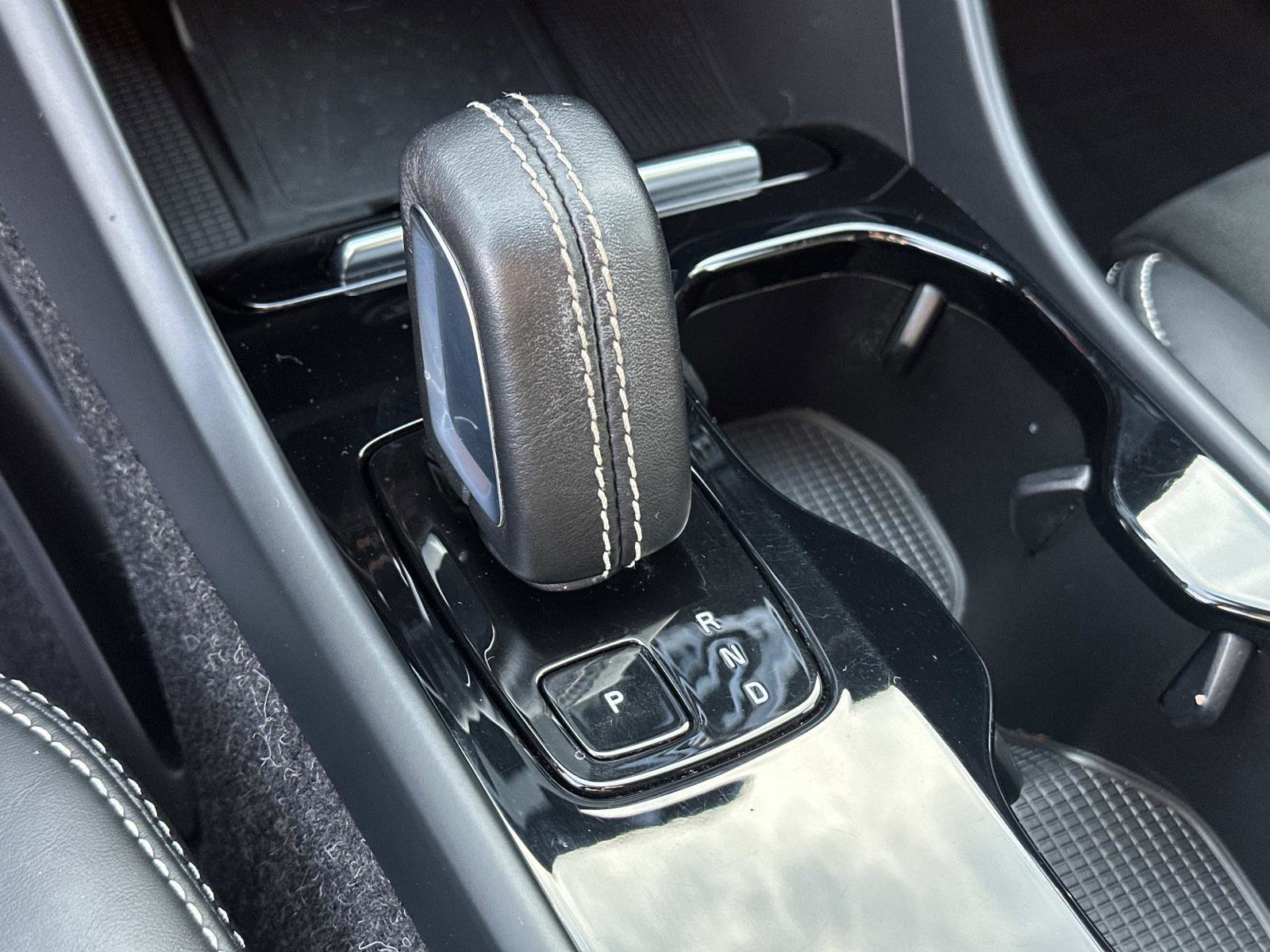 Certified 2021 Volvo XC40 P8 Recharge w/ Advanced Package image 14