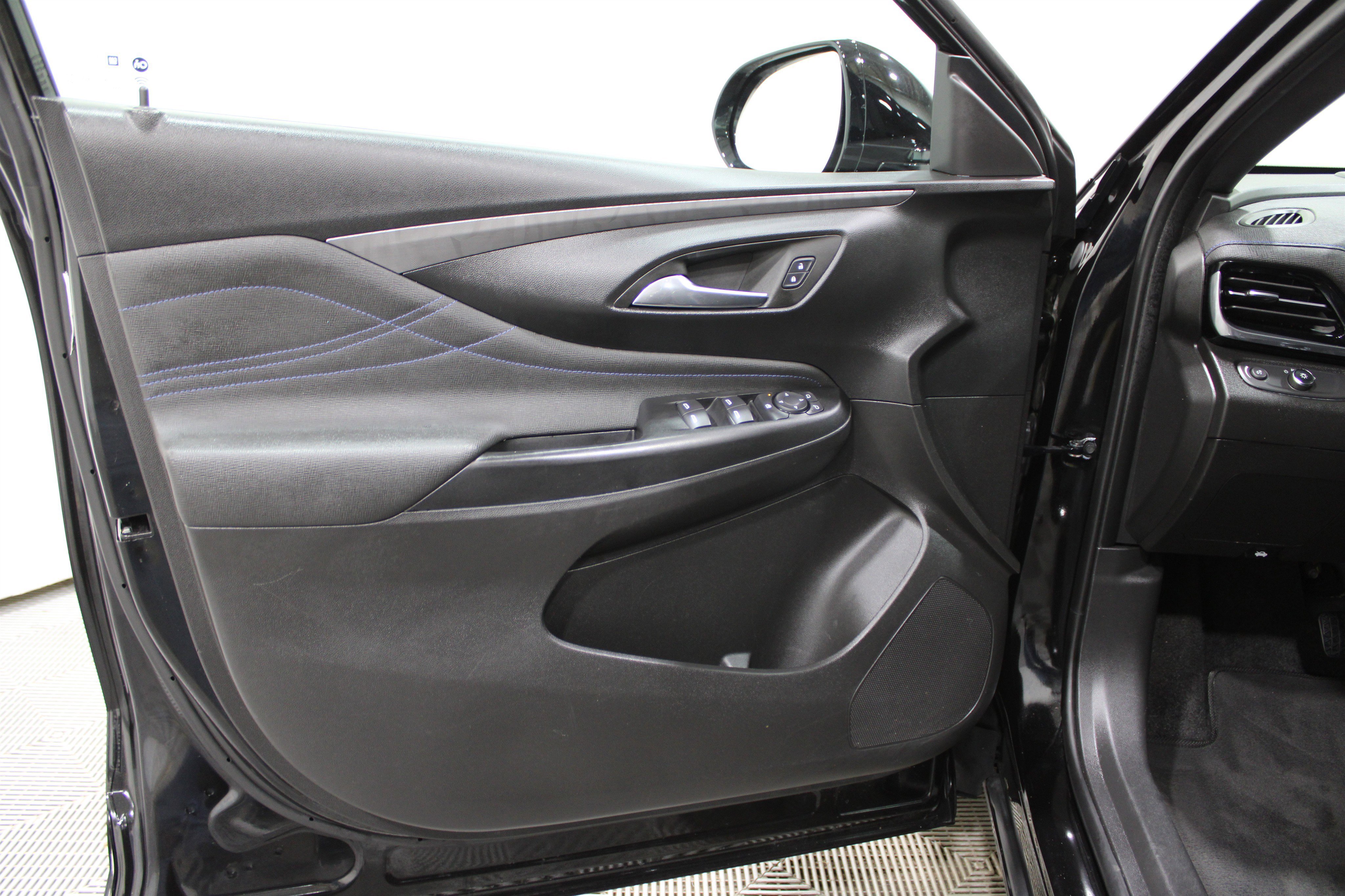 Used 2024 Buick Envista Sport Touring w/ Convenience I Package image 6