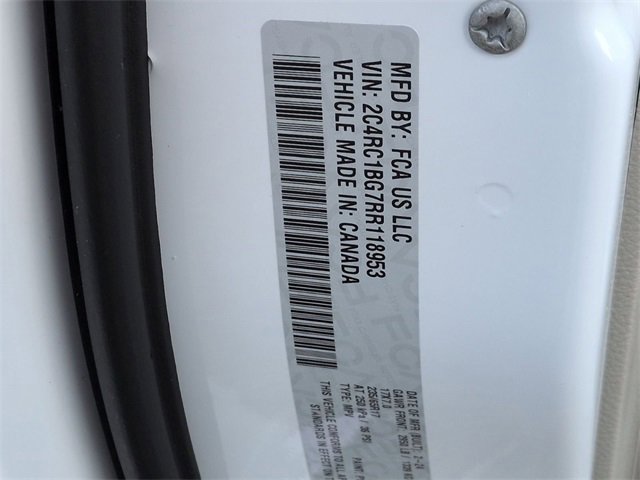 Used 2024 Chrysler Pacifica Touring-L image 32