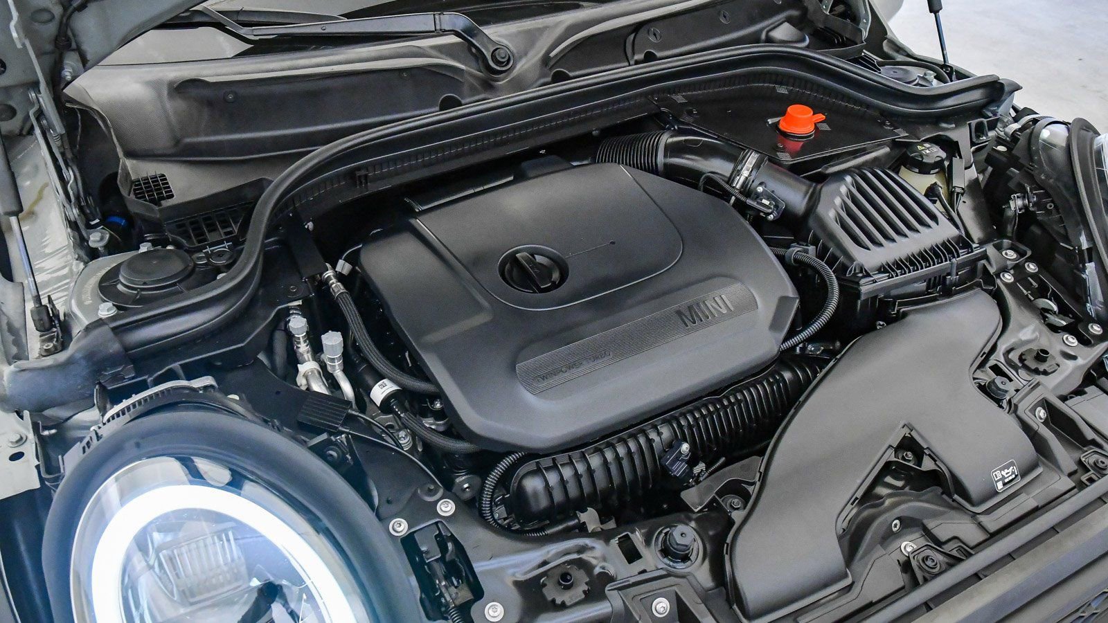 Certified 2023 MINI Cooper S image 28