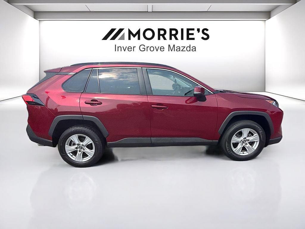 Used 2021 Toyota RAV4 XLE w/ XLE Grade Weather Package AWD/4WD image 4