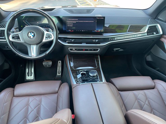 Used 2024 BMW X5 xDrive40i w/ M Sport Package AWD/4WD image 11