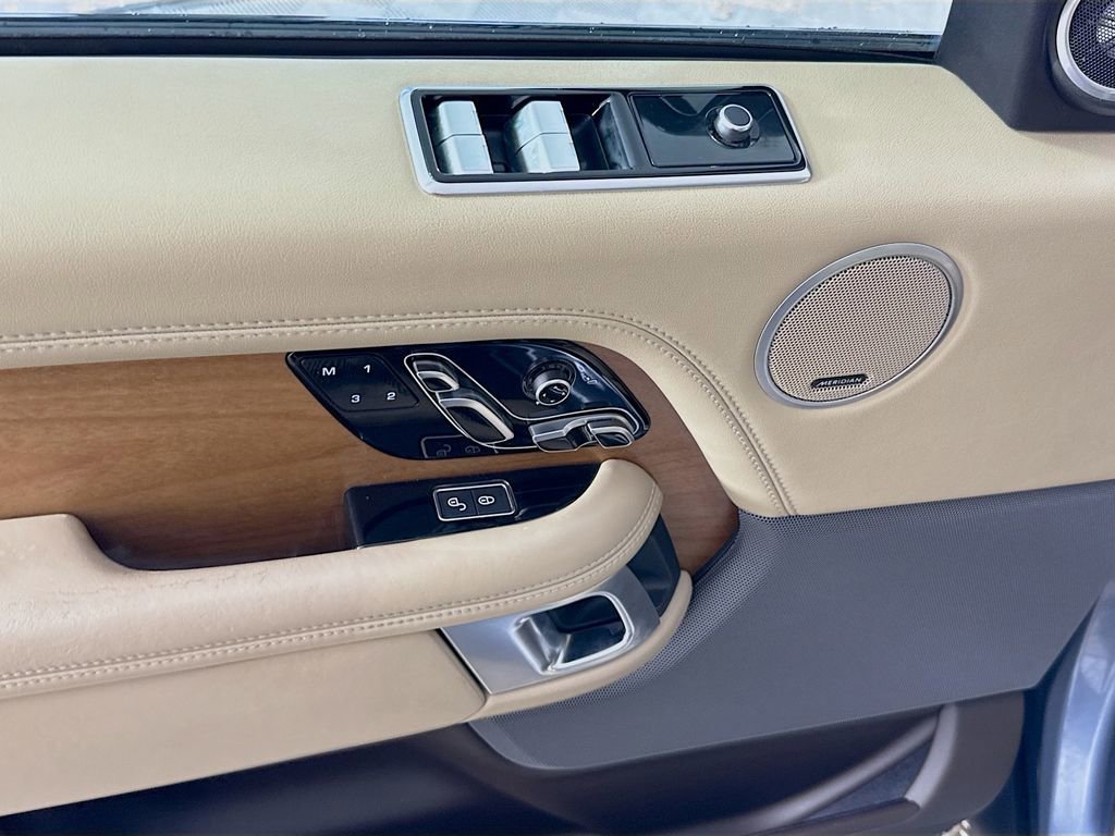 Used 2019 Land Rover Range Rover HSE AWD/4WD image 35