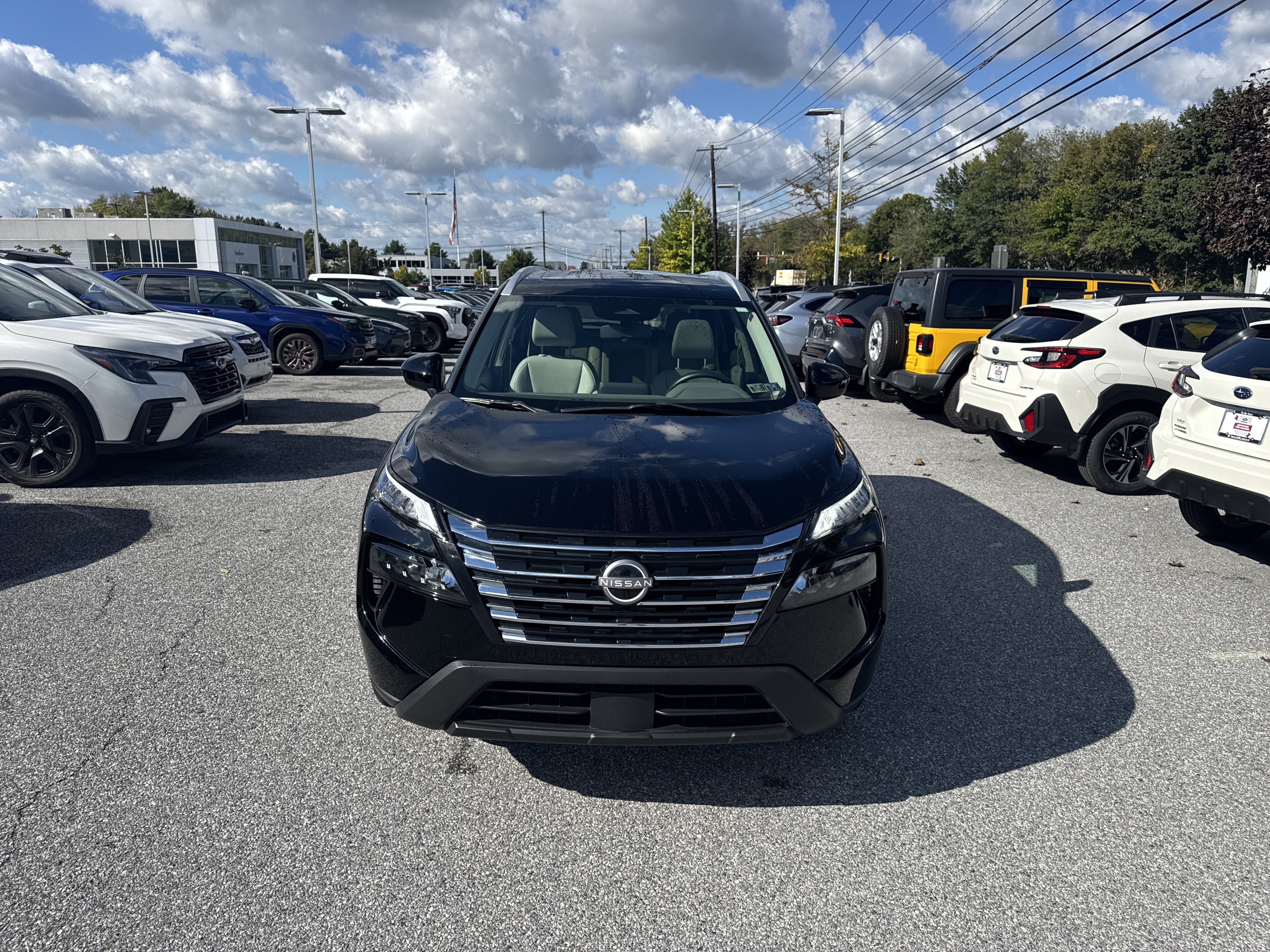 Used 2024 Nissan Rogue SV w/ SV Premium Package AWD/4WD image 23