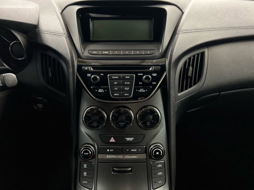 Used 2015 Hyundai Genesis 3.8 image 14