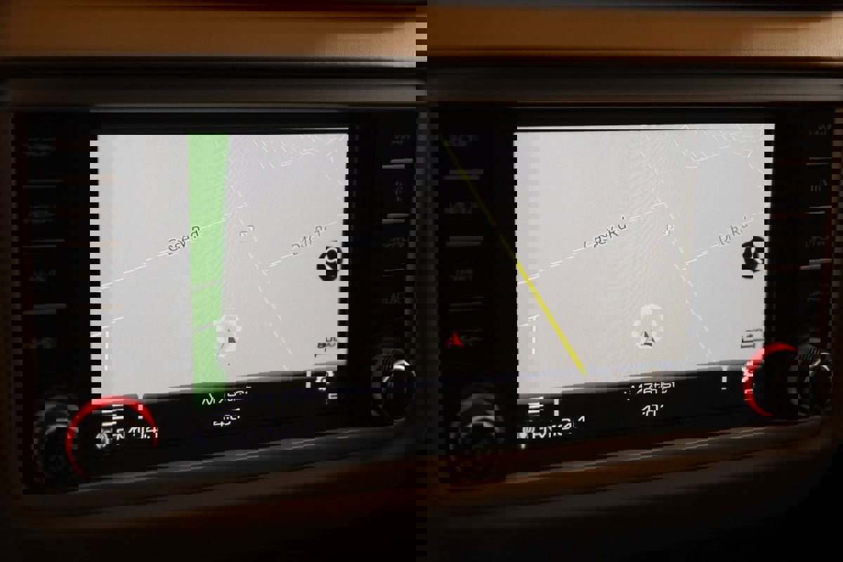 Used 2018 Ferrari California T image 9