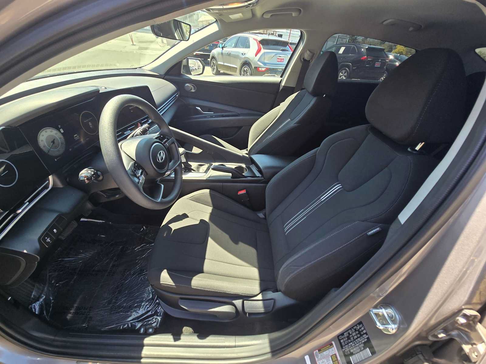 Used 2024 Hyundai Elantra SEL FWD image 21