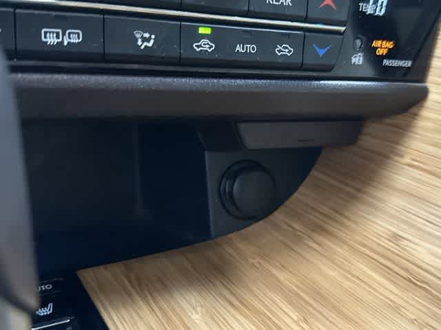 Used 2018 Lexus RX 350L FWD image 26