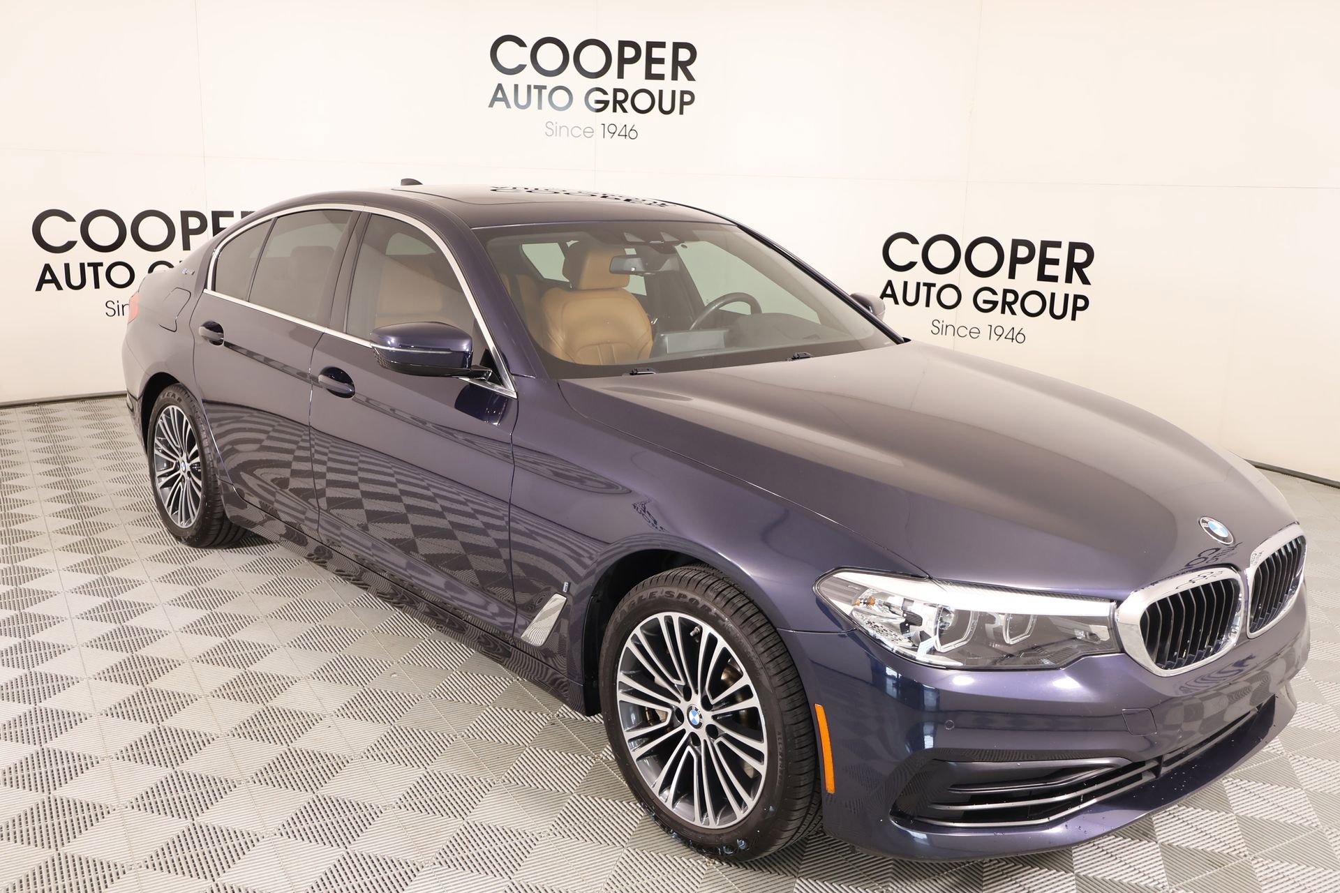 Used 2019 BMW 530e xDrive w/ Convenience Package