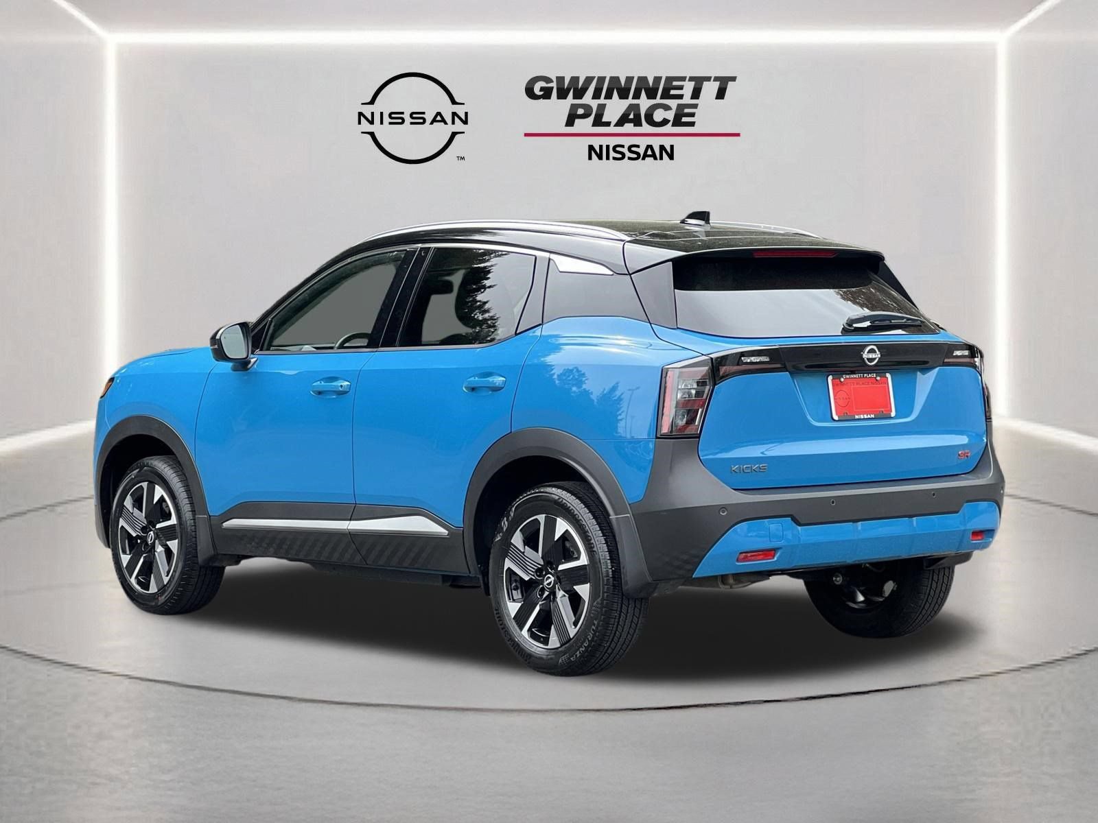 Certified 2025 Nissan Kicks SR FWD image 21