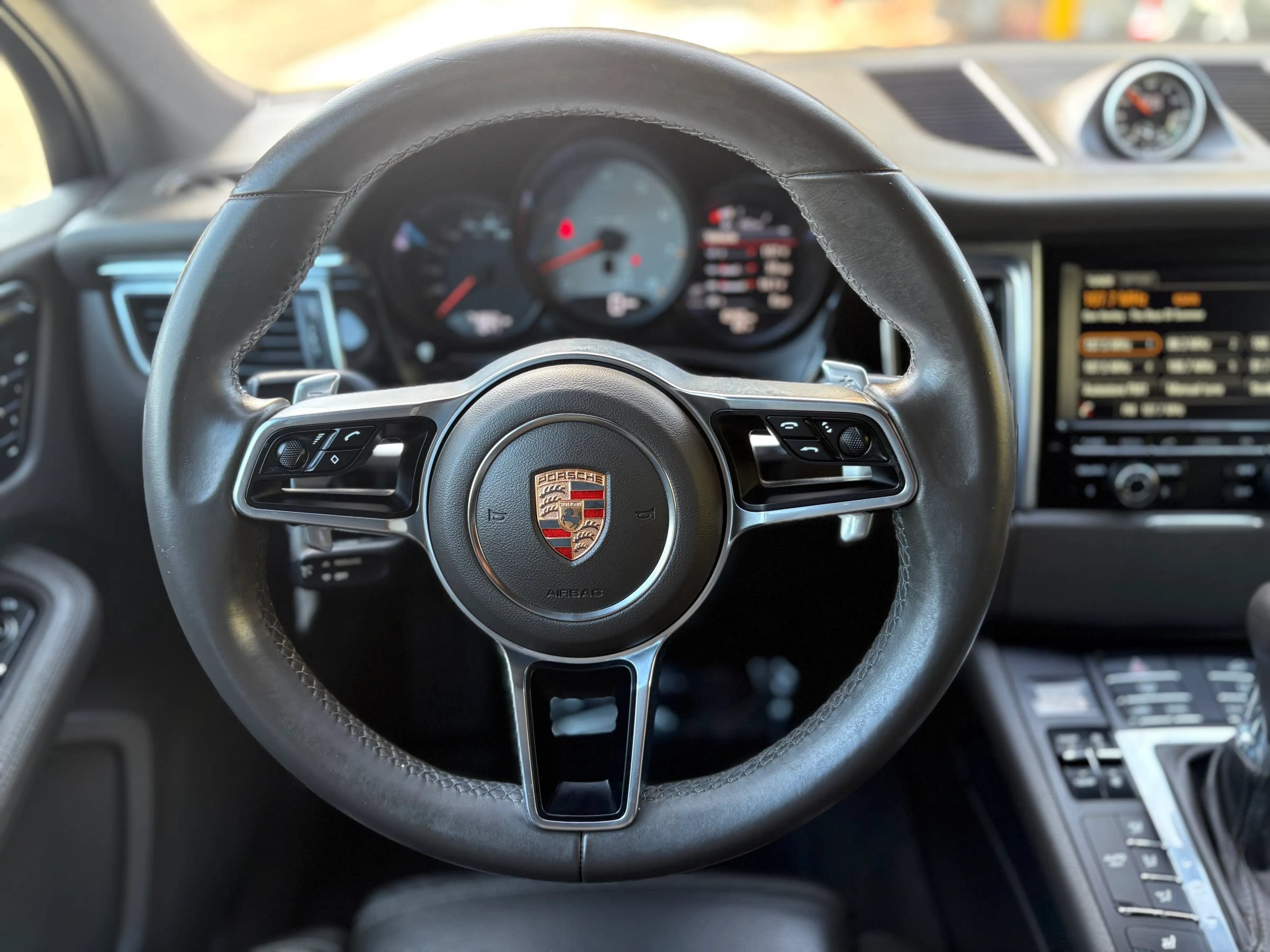 Used 2015 Porsche Macan S AWD/4WD image 16