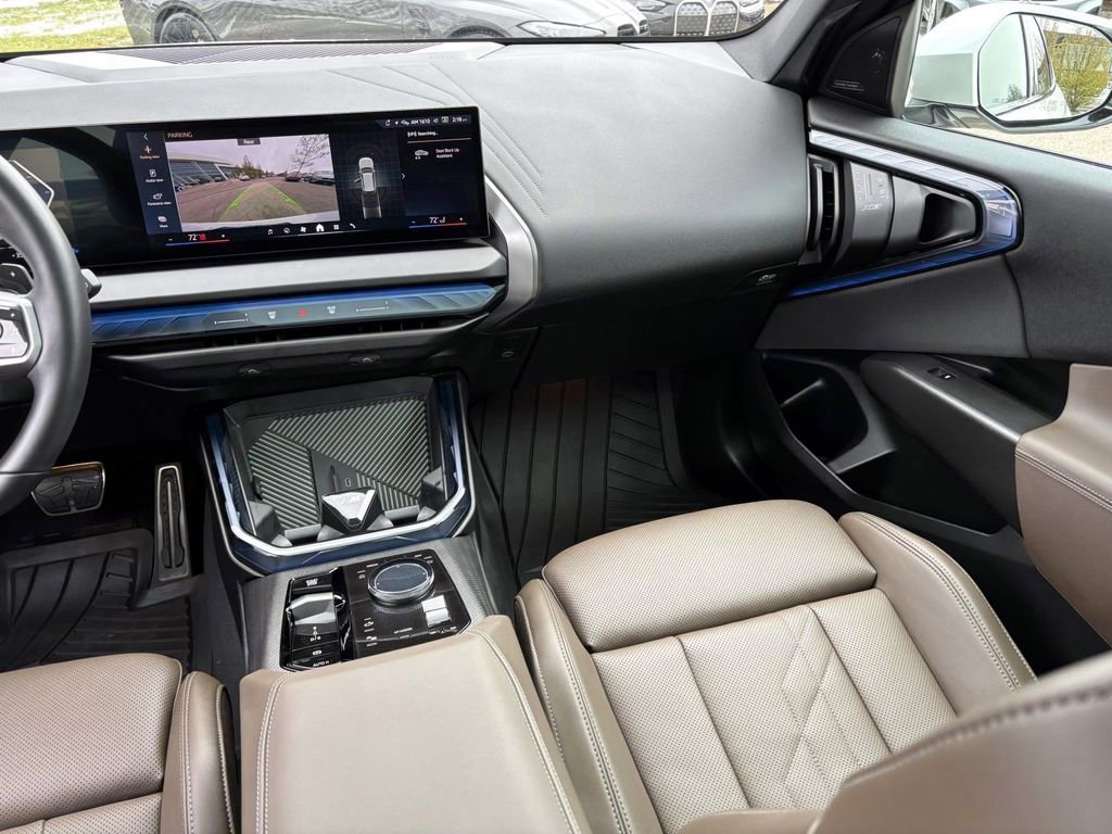 Certified 2025 BMW X3 xDrive30i w/ M Sport Package image 31