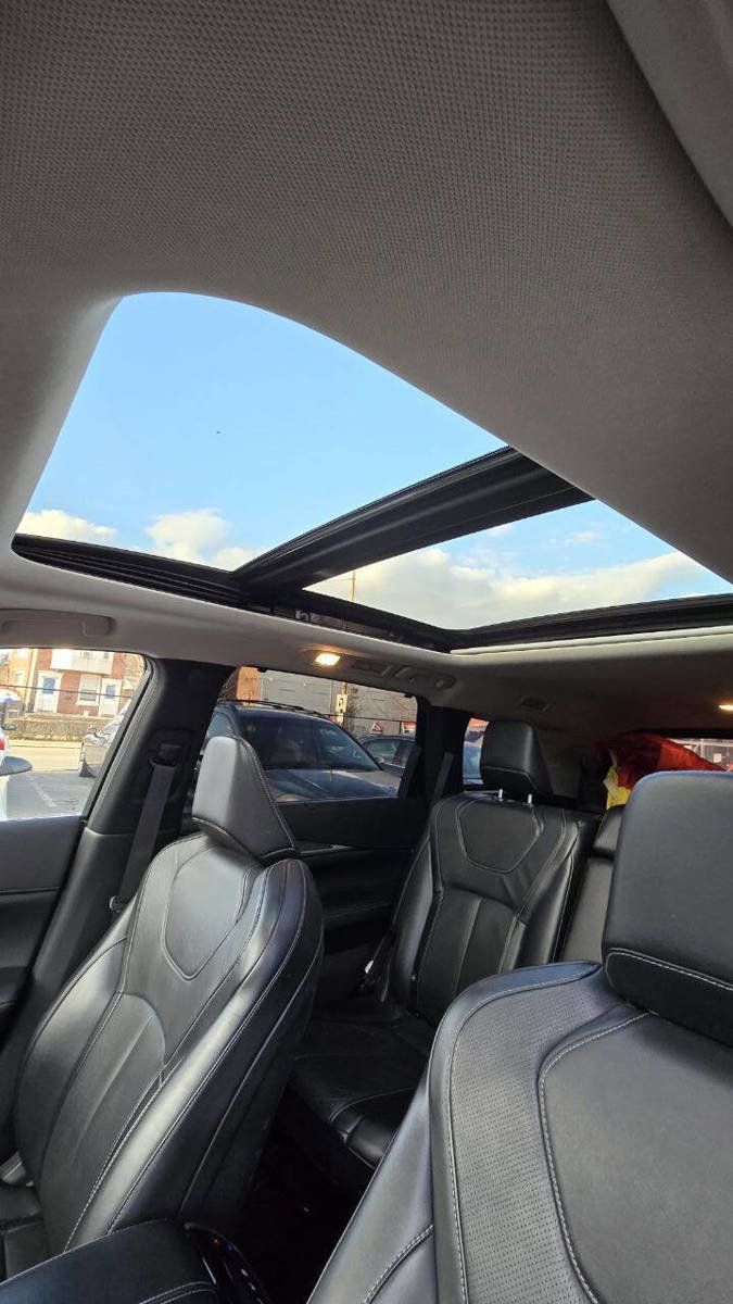 Used 2022 INFINITI QX60 Luxe w/ Cargo Package AWD/4WD image 7