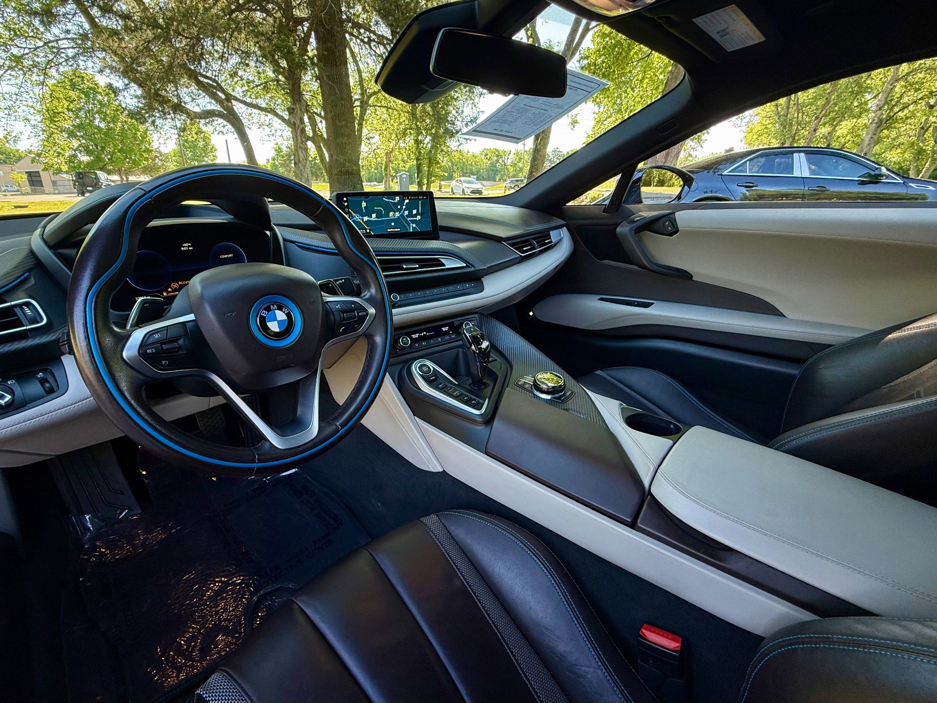 Used 2019 BMW i8 Coupe AWD/4WD image 10