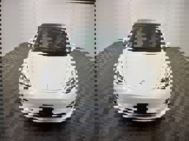 Used 2021 Tesla Model 3 Standard Range image 2