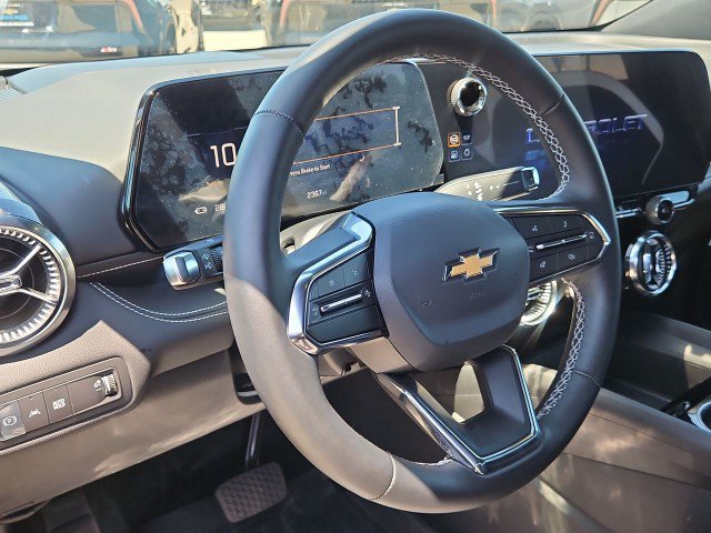 Used 2025 Chevrolet Blazer EV LT AWD/4WD image 11