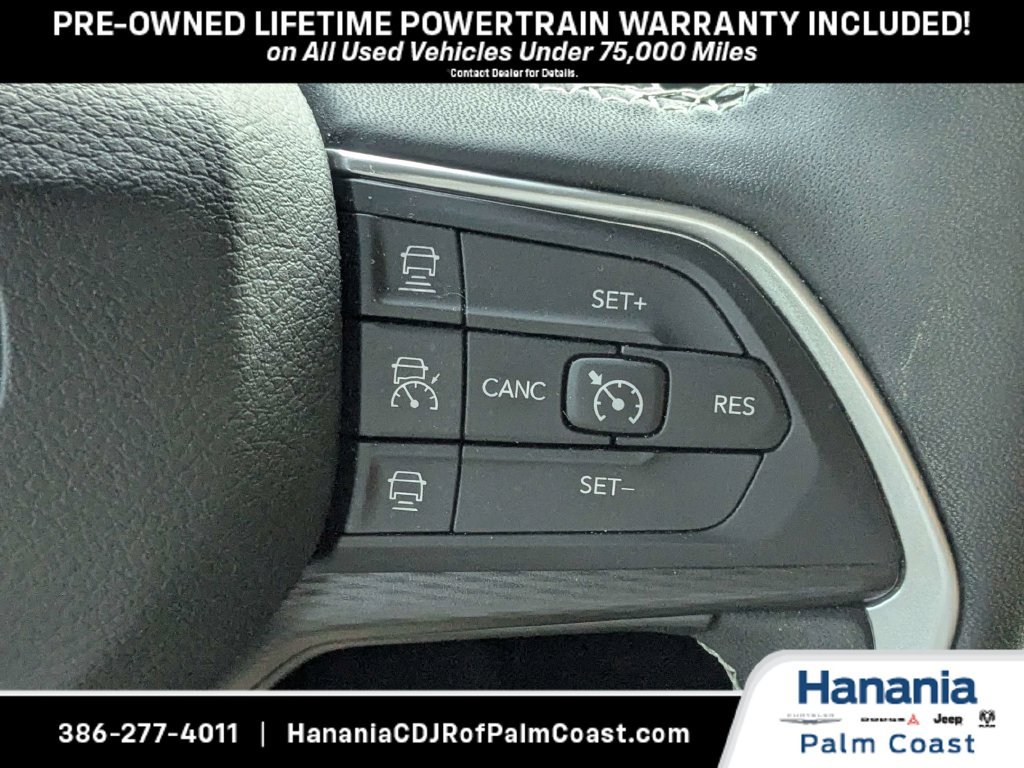 Used 2023 Jeep Grand Cherokee Laredo RWD image 25