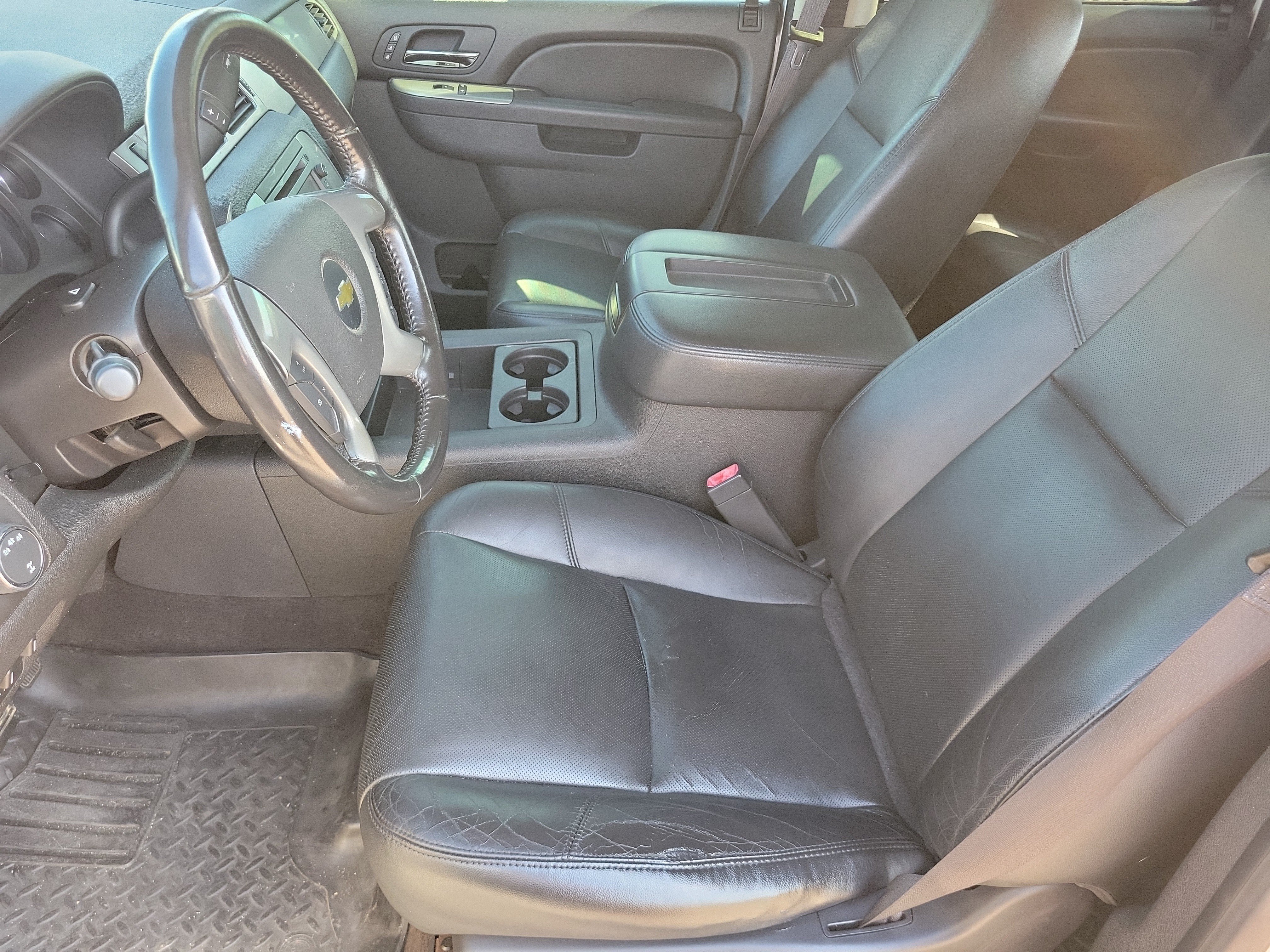 Used 2014 Chevrolet Silverado 2500 LTZ w/ LTZ Plus Package AWD/4WD image 9