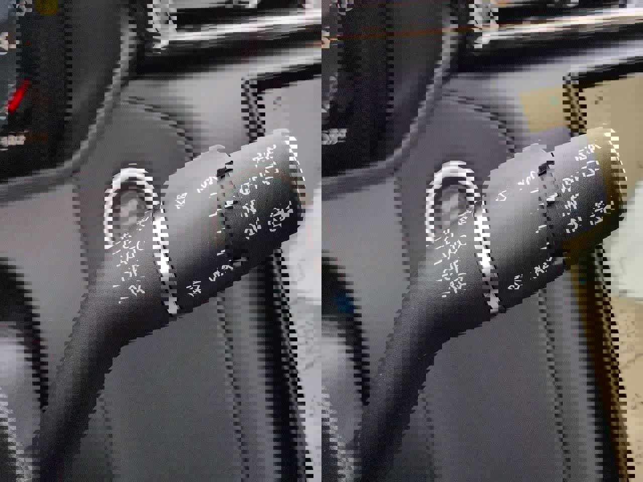 New 2026 Land Rover Range Rover Velar Dynamic SE AWD/4WD image 26