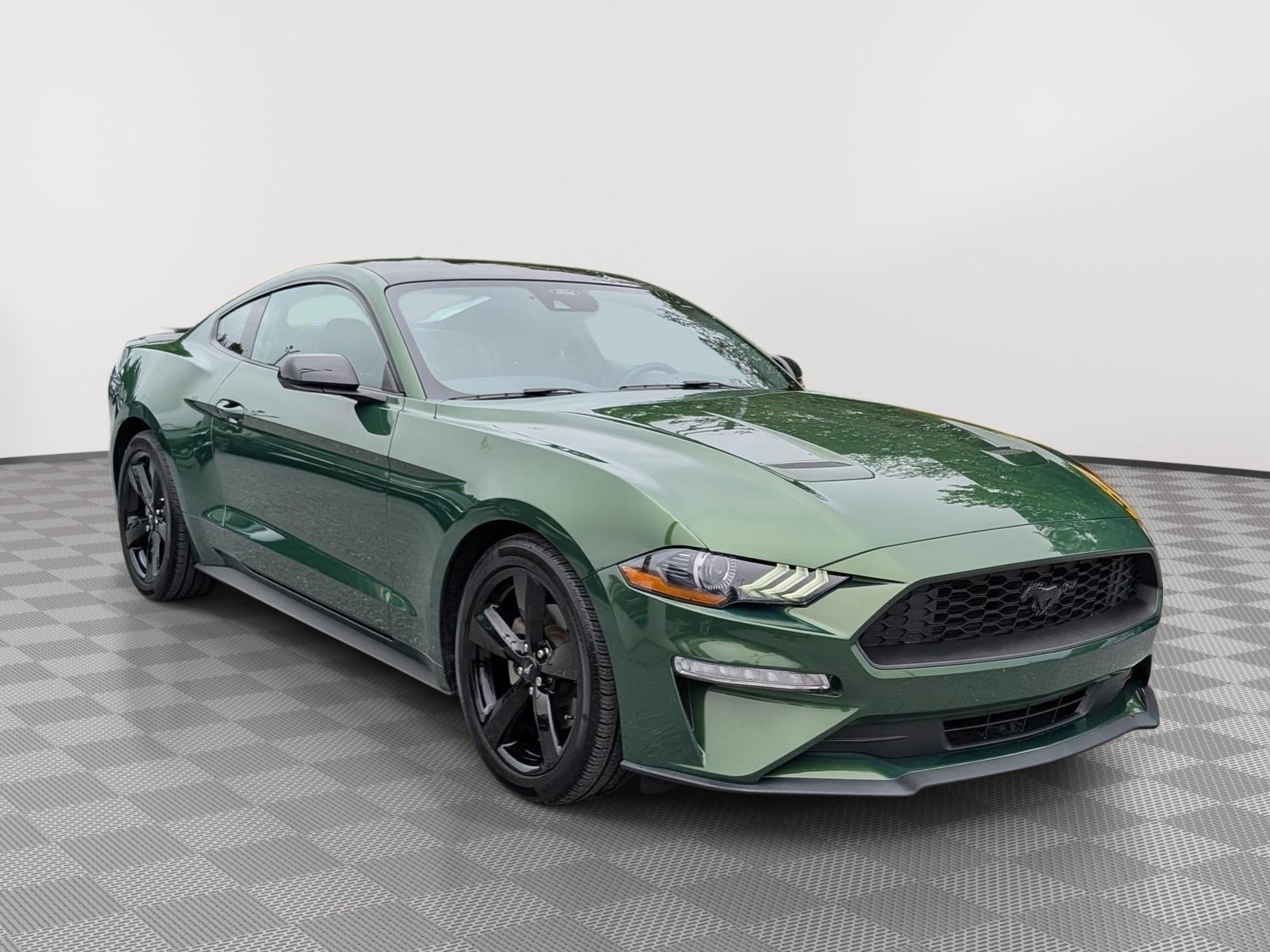 Used 2022 Ford Mustang Coupe w/ Black Accent Package RWD image 7