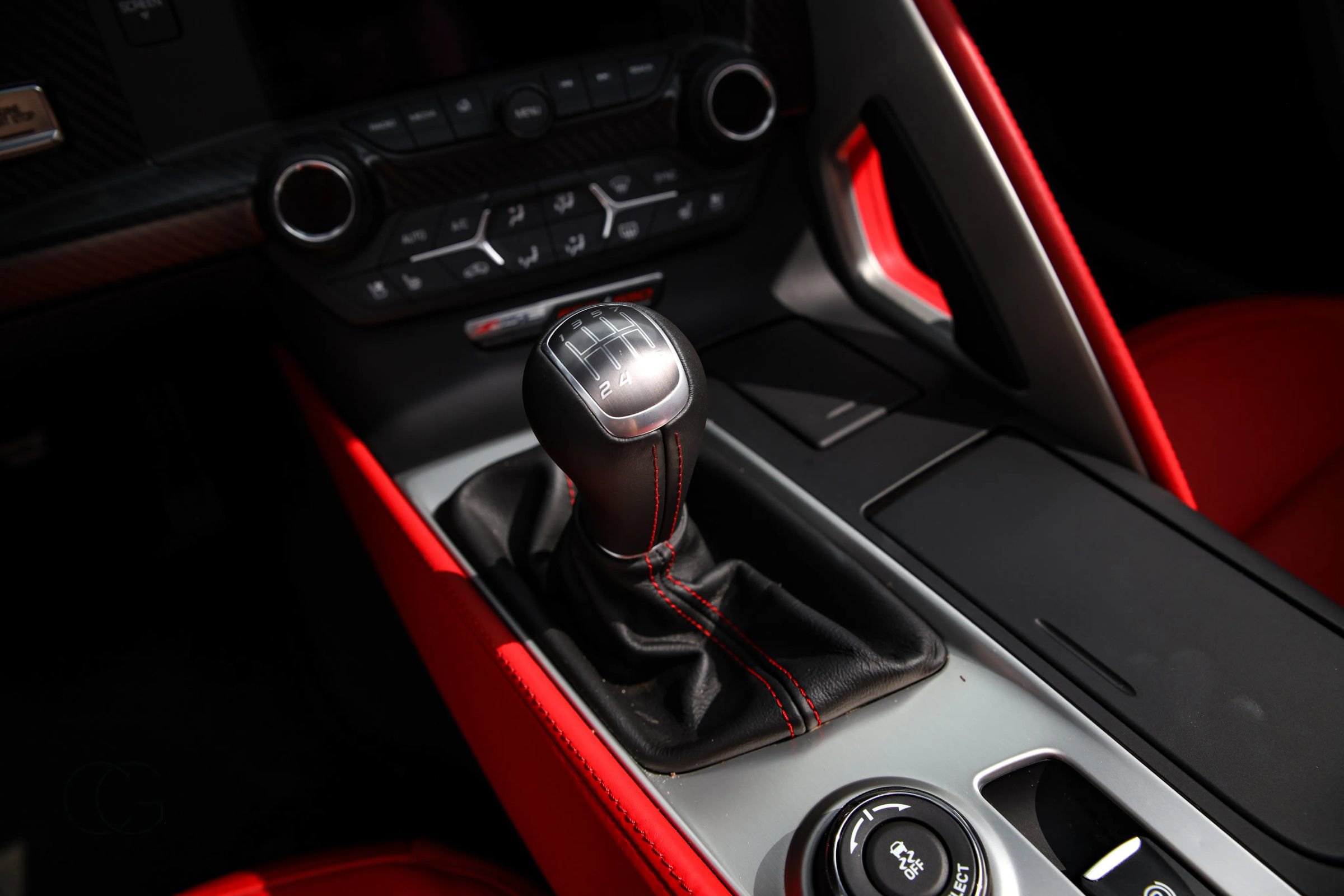 Used 2016 Chevrolet Corvette Z06 w/ 3LZ Preferred Equipment Group image 33