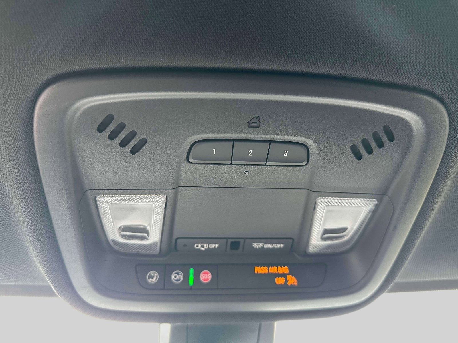 Certified 2022 Chevrolet Traverse LT image 33