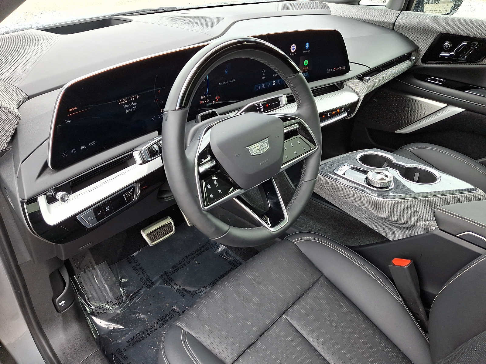 Certified 2025 Cadillac Optiq Sport 2 w/ LPO, Floor Liner Package AWD/4WD image 16