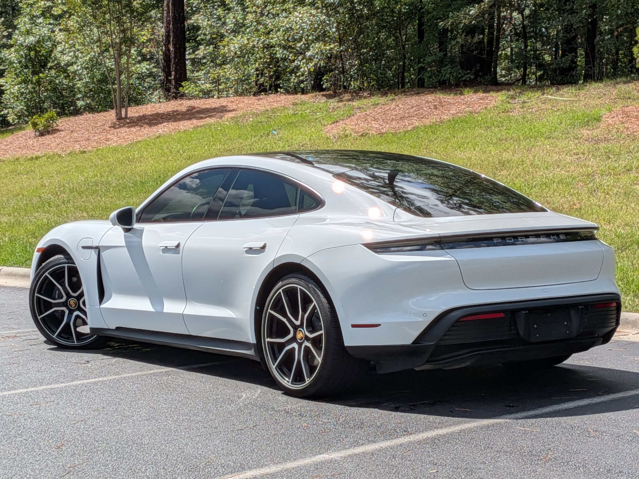 Certified 2023 Porsche Taycan RWD image 3