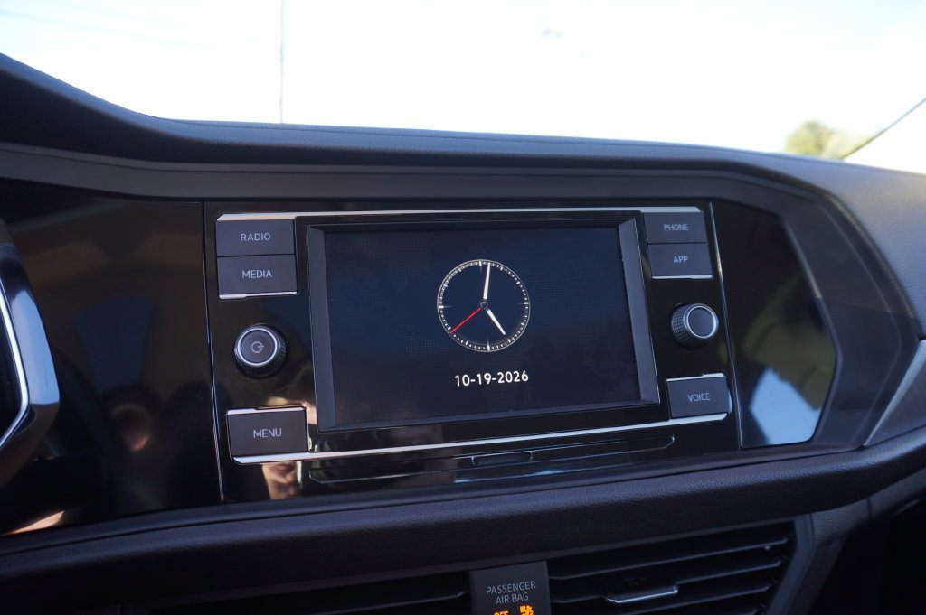 Used 2022 Volkswagen Jetta SE FWD image 16