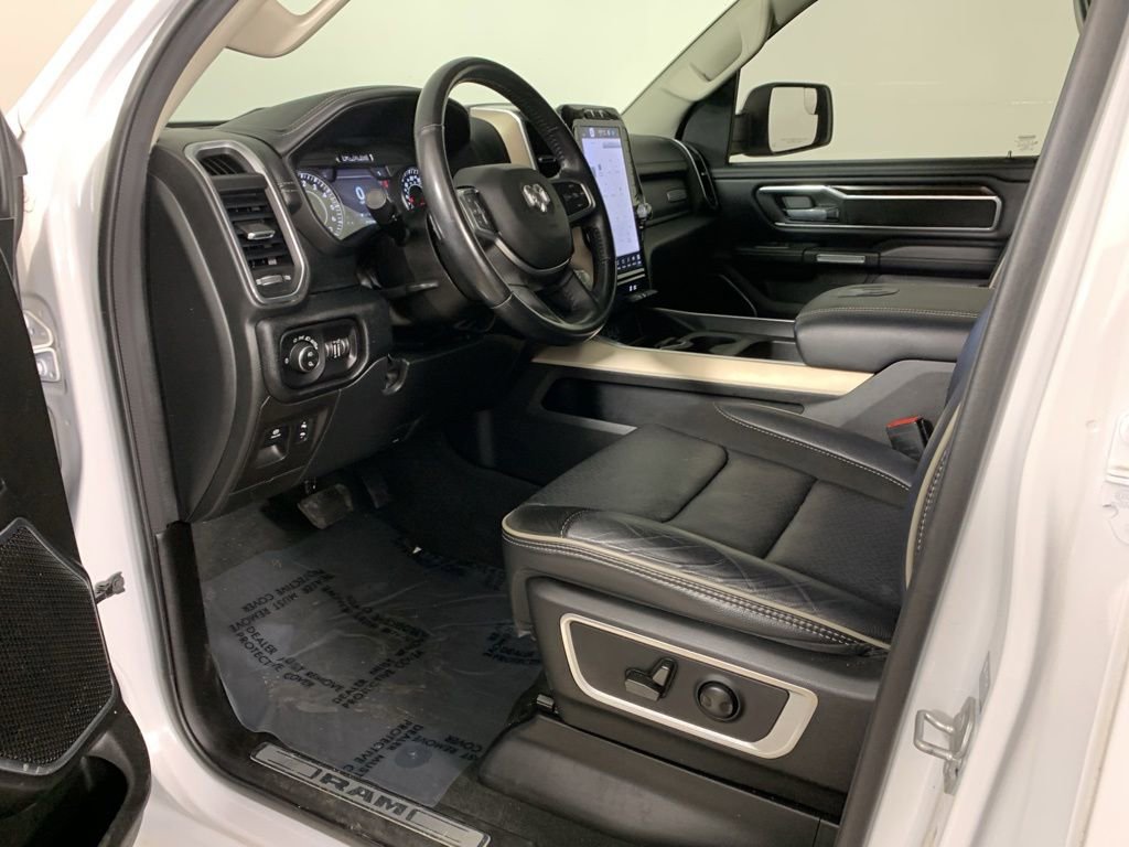 Used 2022 RAM 1500 Laramie AWD/4WD image 16