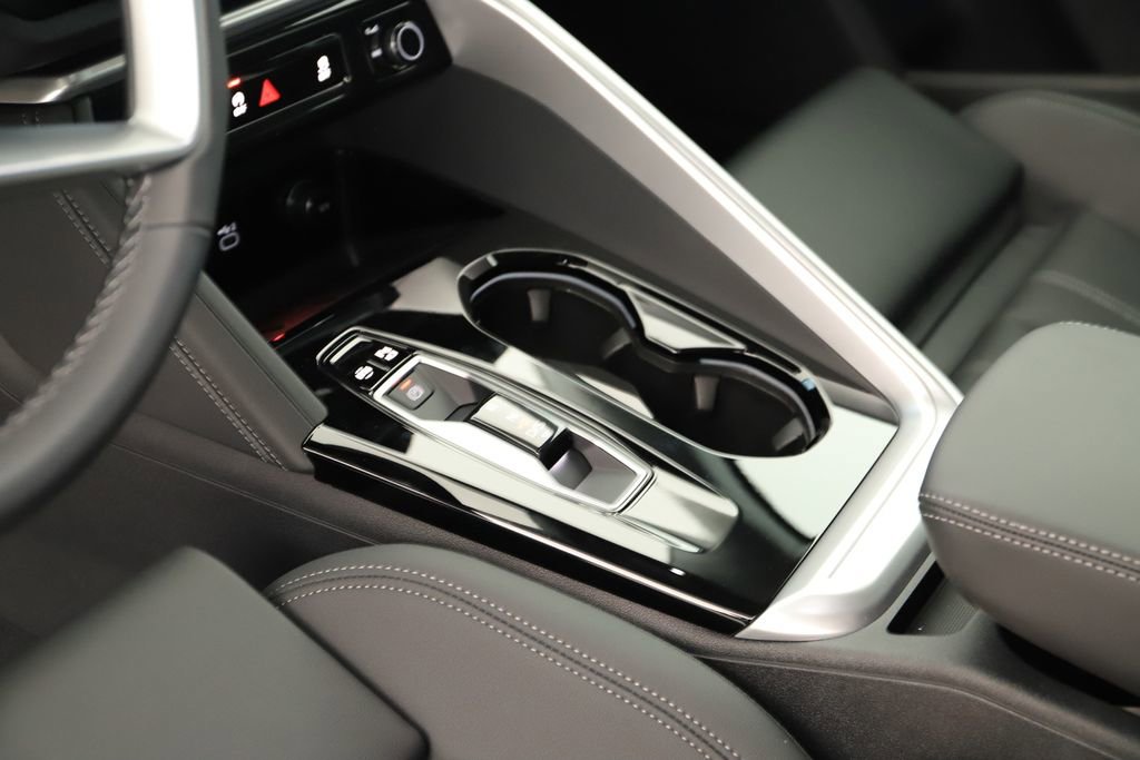 New 2025 Audi Q5 Premium Plus image 17