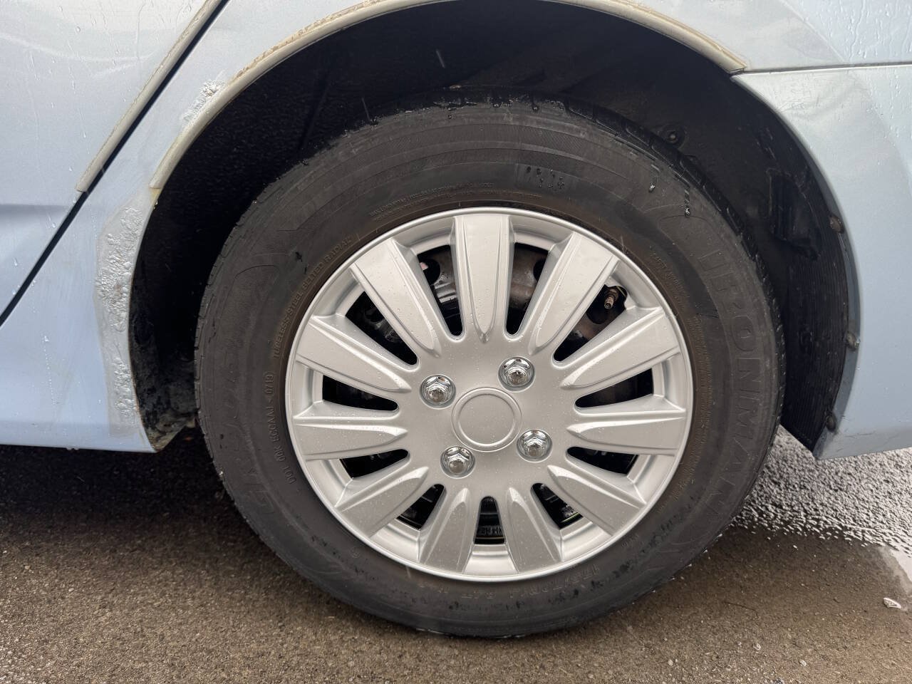 Used 2012 Hyundai Accent GLS FWD image 10