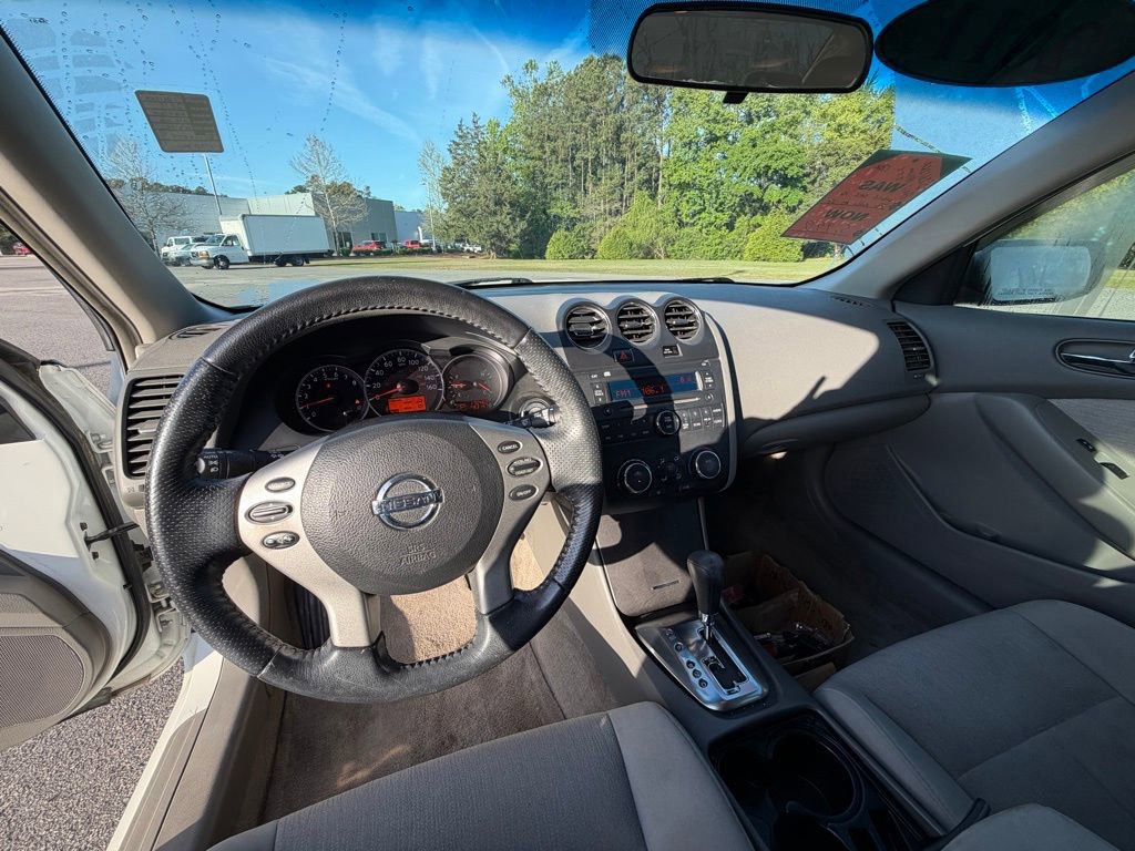 Used 2011 Nissan Altima 2.5 S w/ Special Edition Pkg FWD image 19