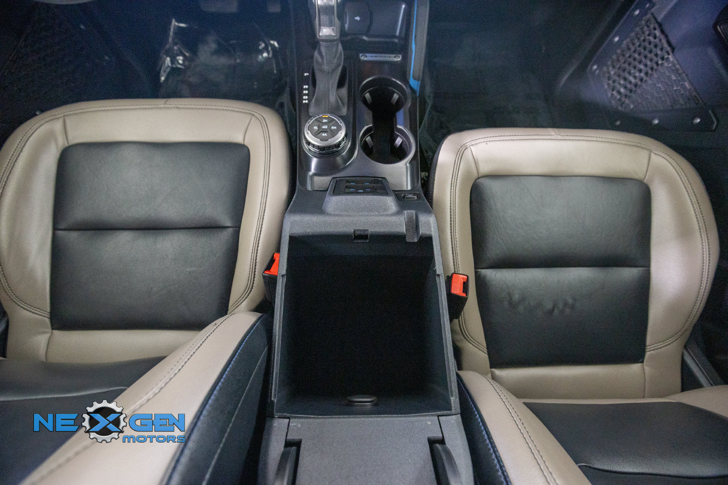 Used 2024 Ford Bronco Wildtrak AWD/4WD image 5