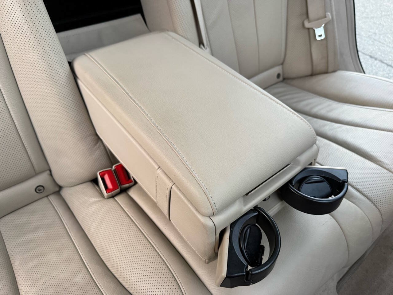 Used 2014 Mercedes-Benz S 550 Sedan image 22