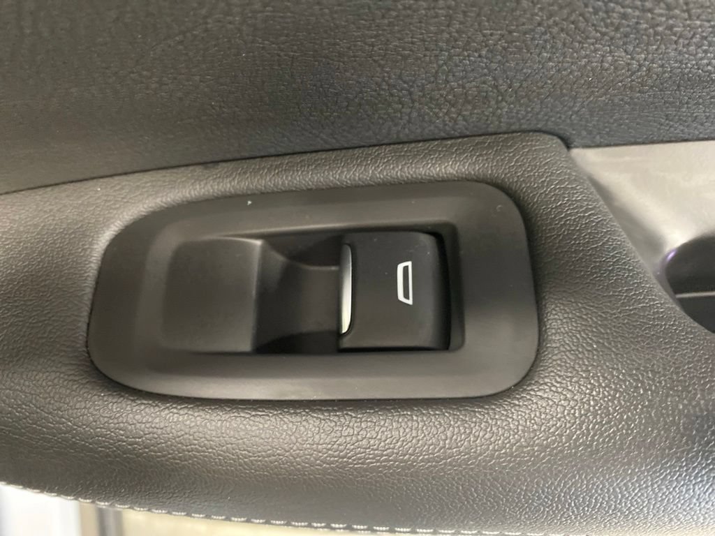 Used 2024 Cadillac XT6 Luxury w/ LPO, Floor Liner Package AWD/4WD image 15