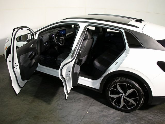 Used 2023 Volkswagen ID.4 Pro S image 5