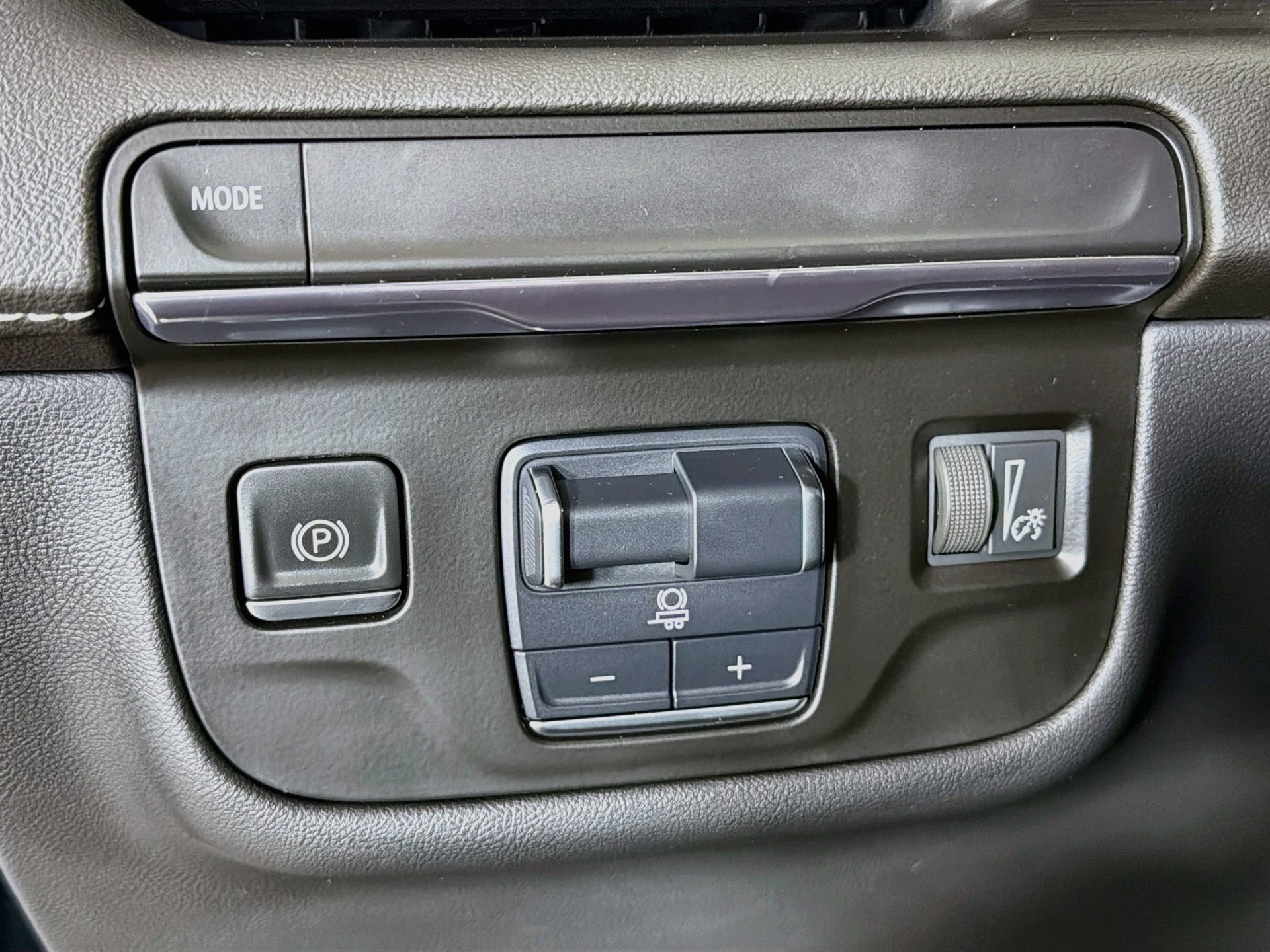 Used 2021 Cadillac Escalade Sport RWD image 35