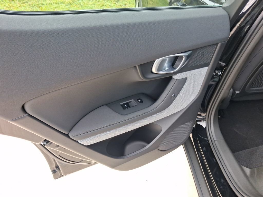 Used 2024 Polestar Polestar 2 image 11