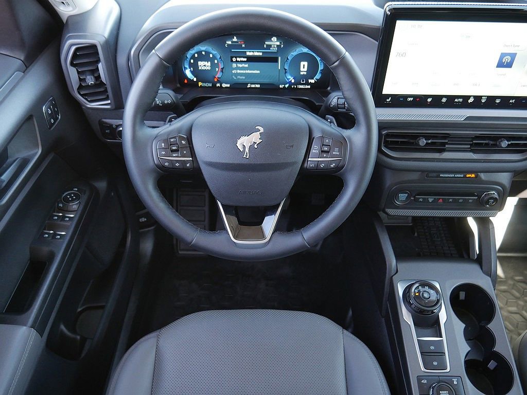 Used 2025 Ford Bronco Sport Badlands image 18